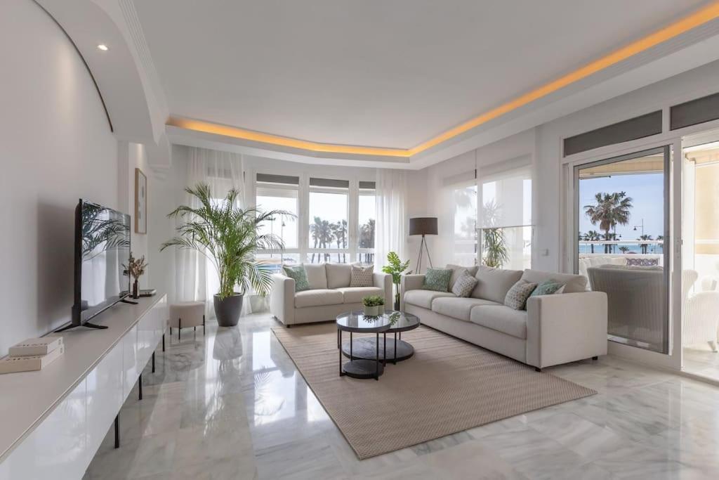 Eden Costa Lago Primera Linea De Mar Torremolinos Dış mekan fotoğraf