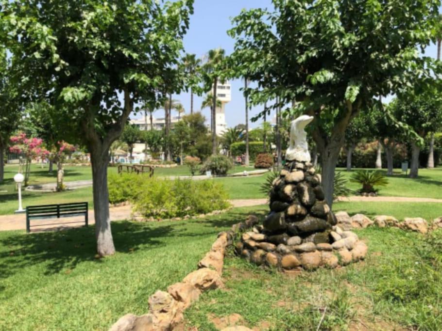 Eden Costa Lago Primera Linea De Mar Torremolinos Dış mekan fotoğraf
